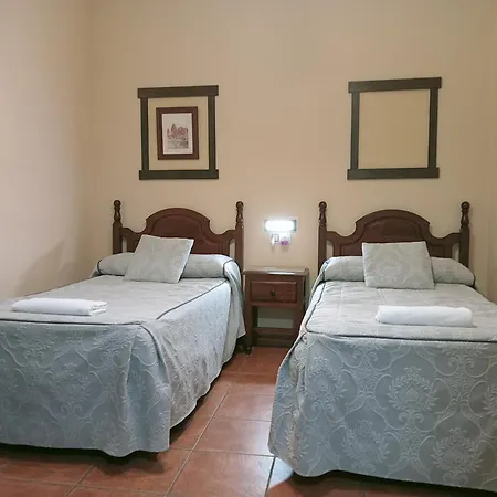 Rocio Penzion 3*
